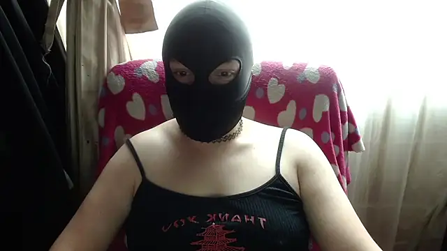 Snapshot of 666maskgirl chatting on 18, 2, 2026 666maskgirl online show from 18, 2, 2026