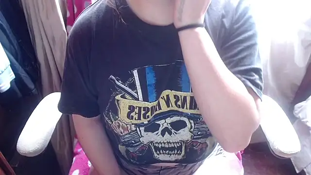 Snapshot of 666maskgirl chatting on 9, 3, 2026 666maskgirl online show from 9, 3, 2026