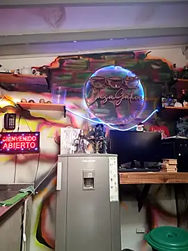 Casa Gatica2 online show from 4, 2, 2026