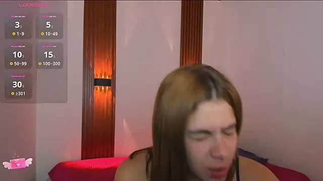 VivianOwen9 online show from 10, 3, 2026