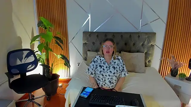 brenda hertz online show from 16, 12, 2025