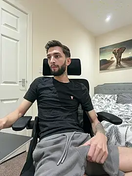 Juliann69Ramiro online show from 3, 3, 2026