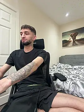 Juliann69Ramiro online show from 6, 3, 2026