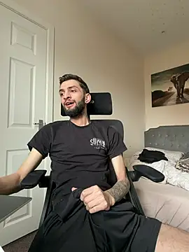 Juliann69Ramiro online show from 27, 3, 2026