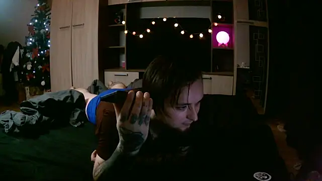 Snapshot of punksshow chatting on 17, 12, 2025 punksshow online show from 17, 12, 2025