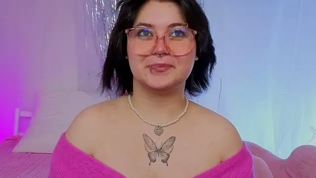 Snapshot of Choee_Bliss chatting on 15, 12, 2025 Choee Bliss online show from 15, 12, 2025