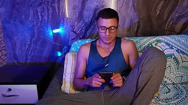 Snapshot of Sebas_Gerrero chatting on 17, 12, 2025 Sebas Gerrero online show from 17, 12, 2025