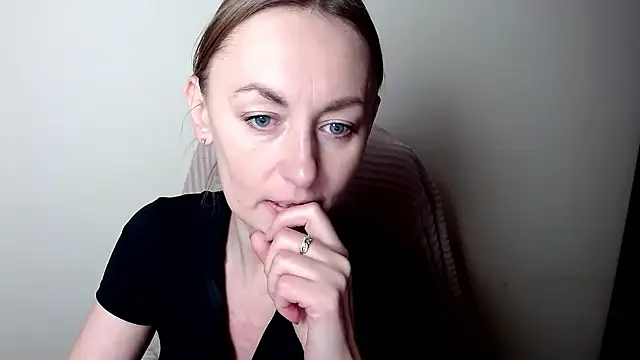 LiaSeass  online show from 16, 1, 2026