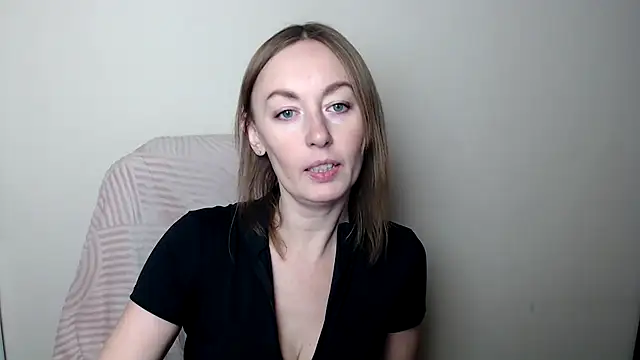 LiaSeass  online show from 8, 2, 2026