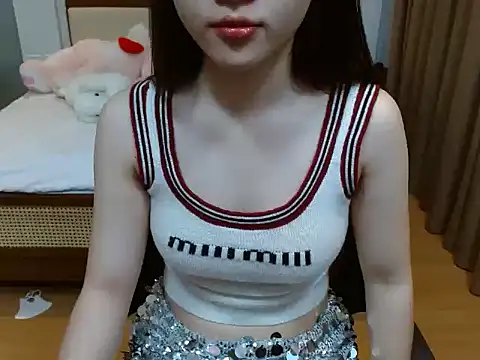 Snapshot of -Bibi-18 chatting on 16, 12, 2025 -Bibi-18 online show from 16, 12, 2025