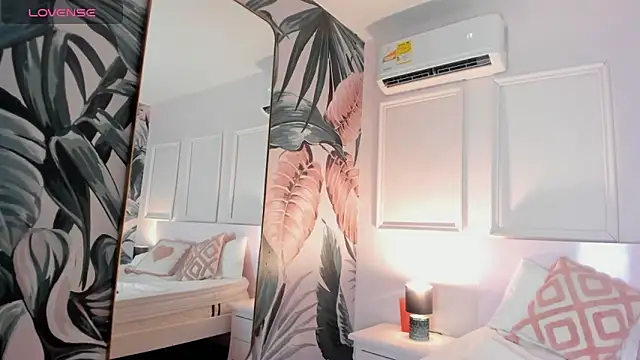 EVANGELIINE 21 online show from 7, 2, 2026