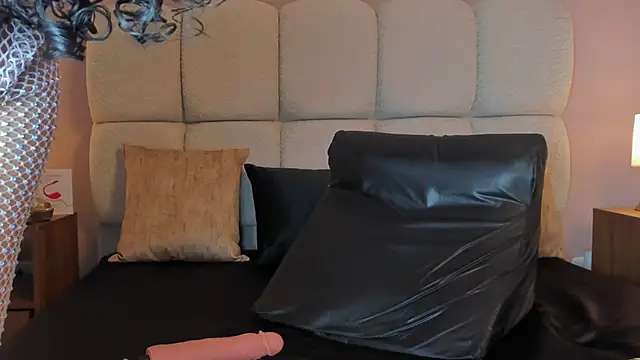 Snapshot of veromilff chatting on 20, 3, 2026 veromilff online show from 20, 3, 2026