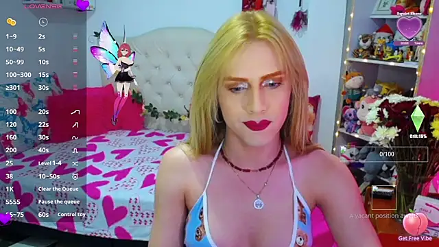 Snapshot of golden_girl01 chatting on 21, 10, 2025 golden girl01 online show from 21, 10, 2025