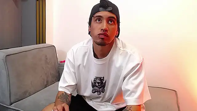 ChrisLyonss online show from 15, 12, 2025