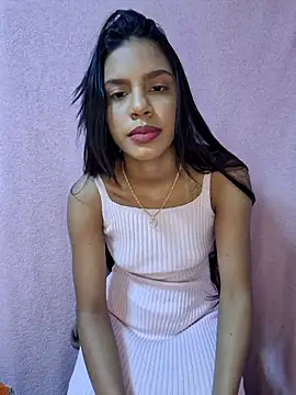 Snapshot of meenina_veneno chatting on 15, 12, 2025 meenina veneno online show from 15, 12, 2025