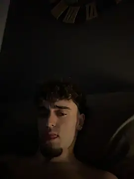 Snapshot of rich_papi chatting on 14, 12, 2025 rich papi online show from 14, 12, 2025