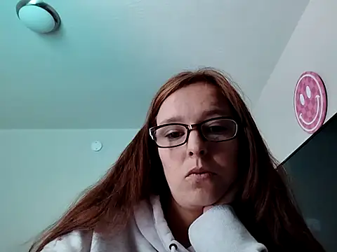 Snapshot of redremmi chatting on 15, 12, 2025 redremmi online show from 15, 12, 2025