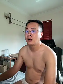 Snapshot of battman4488 chatting on 2, 3, 2026 battman4488 online show from 2, 3, 2026