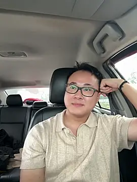 Snapshot of battman4488 chatting on 14, 3, 2026 battman4488 online show from 14, 3, 2026