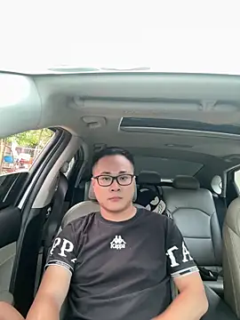 Snapshot of battman4488 chatting on 19, 3, 2026 battman4488 online show from 19, 3, 2026