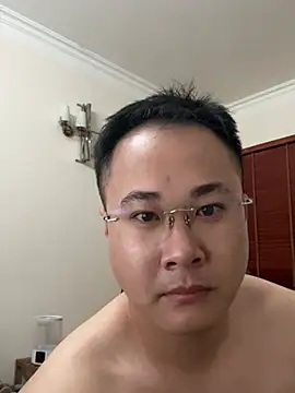 Snapshot of battman4488 chatting on 19, 3, 2026 battman4488 online show from 19, 3, 2026