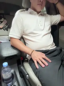 Snapshot of battman4488 chatting on 21, 3, 2026 battman4488 online show from 21, 3, 2026