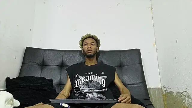 Snapshot of Higger_dick chatting on 14, 12, 2025 Higger dick online show from 14, 12, 2025