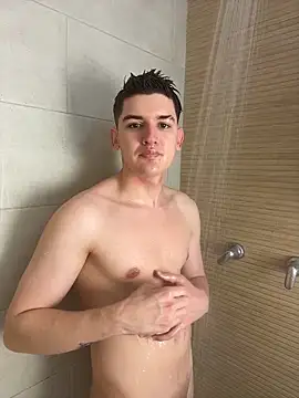 Valentino ceratti online show from 22, 12, 2025