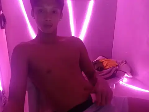 Massive hunk online show from 8, 3, 2026