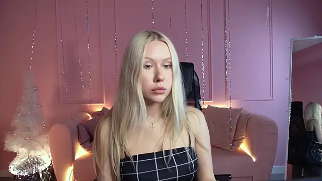 AprilChambers online show from 17, 1, 2026