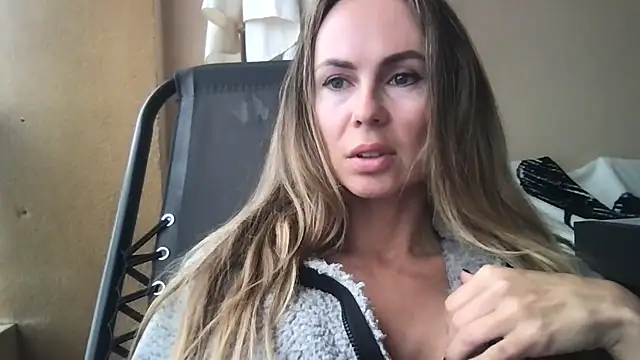 Snapshot of LeMilf chatting on 28, 2, 2026 LeMilf online show from 28, 2, 2026