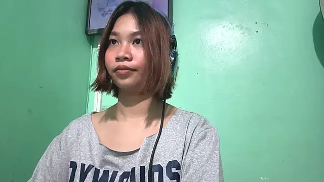 Snapshot of RethaStorto chatting on 16, 12, 2025 RethaStorto online show from 16, 12, 2025