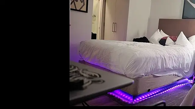 bluntbeautyxo online show from 16, 12, 2025