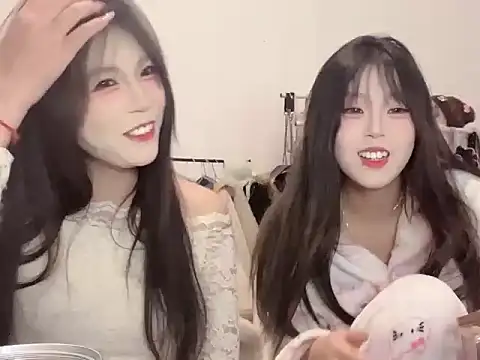 zhouzhou YC online show from 22, 12, 2025