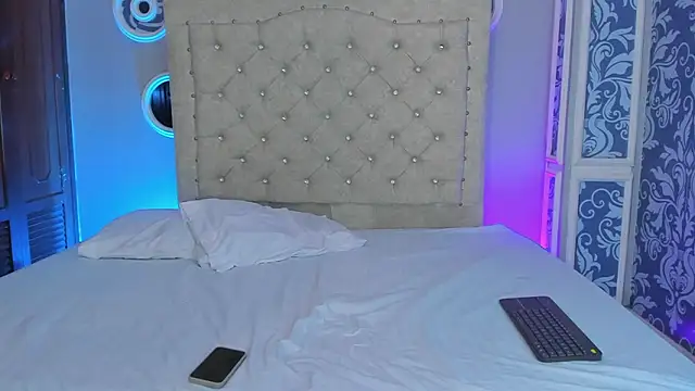 Snapshot of Beele_and_Evie chatting on 17, 3, 2026 Beele and Evie online show from 17, 3, 2026