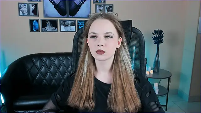 Snapshot of SsoniaRay chatting on 17, 12, 2025 SsoniaRay online show from 17, 12, 2025