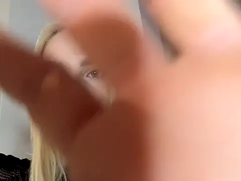 blonde di online show from 13, 12, 2025