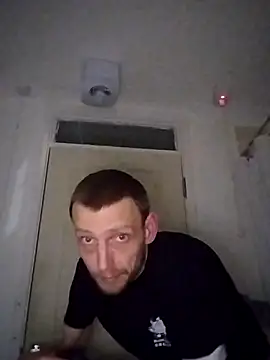 CrookedBunk3527 online show from 19, 12, 2025