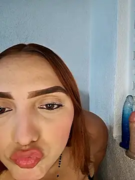 Mia em online show from 7, 1, 2026