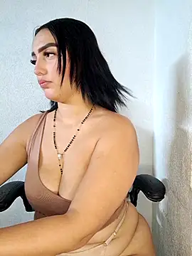 Mia em online show from 7, 2, 2026