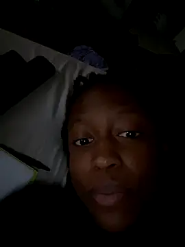 LauraAurora online show from 13, 12, 2025