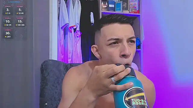 Snapshot of Samuel_up01 chatting on 4, 3, 2026 Samuel up01 online show from 4, 3, 2026