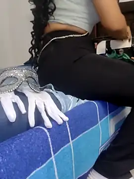 Snapshot of SHARLOT2427 chatting on 18, 12, 2025 SHARLOT2427 online show from 18, 12, 2025