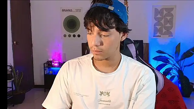 CrisotpherMoretti online show from 8, 1, 2026