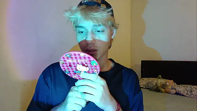 CrisotpherMoretti online show from 2, 2, 2026