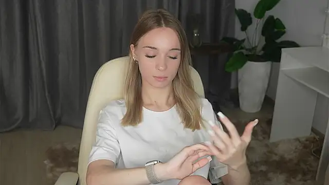 Snapshot of RobbiMeckler chatting on 17, 12, 2025 RobbiMeckler online show from 17, 12, 2025