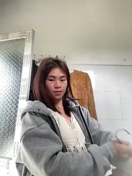 Snapshot of Babi-AzE chatting on 18, 12, 2025 Babi-AzE online show from 18, 12, 2025