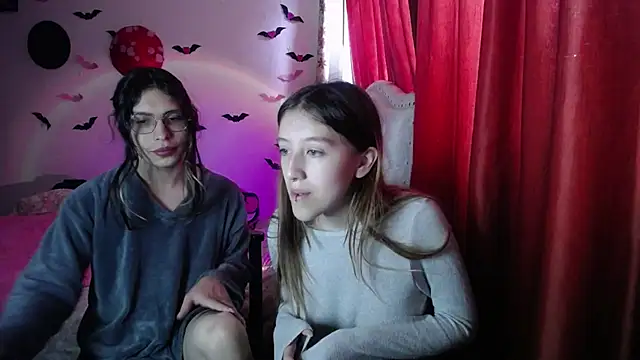 Briar y Blair online show from 7, 4, 2026