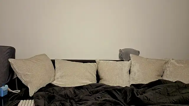 jessica burnxxx online show from 16, 12, 2025