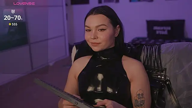 Dominatrix Alice online show from 4, 3, 2026